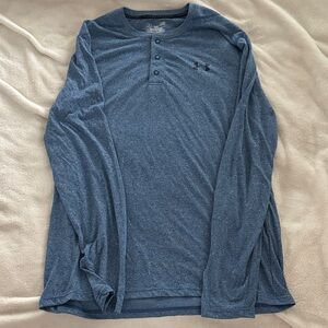 Men’s Under Armour Blue Long Sleeve Shirt
Large, never worn